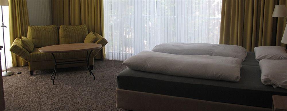 Be Bio Hotel Be Natural - Direkt Am Wasser 通宁 外观 照片