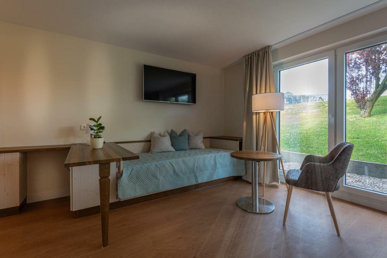 Be Bio Hotel Be Natural - Direkt Am Wasser 通宁 外观 照片